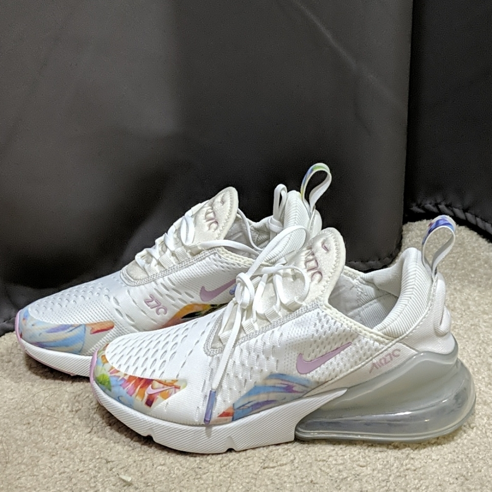 NWOB Nike Air Max 270 - White Floral
